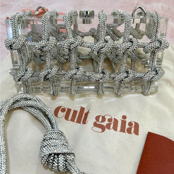 Cult Gaia Bess Bag - Picture 3 of 10